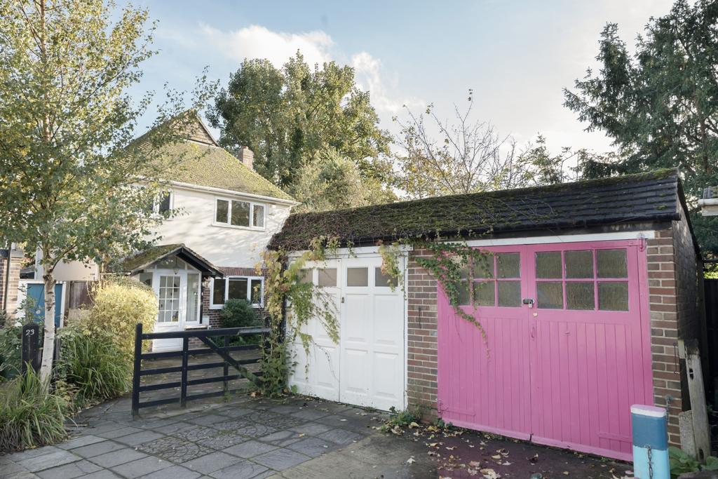 Downs Road, Beckenham 3 bed detached house for sale £925,000