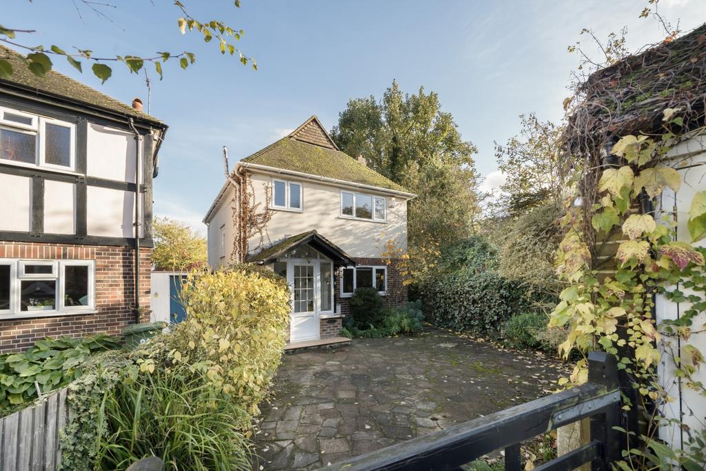 Downs Road, Beckenham 3 bed detached house for sale £900,000