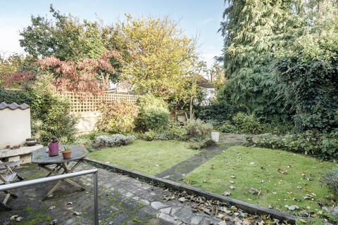 23 Downs Road, Beckenham, BR3 5JY