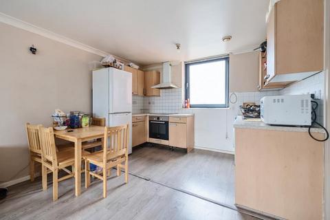 2 bedroom flat for sale, Bath Road,  Slough,  SL1