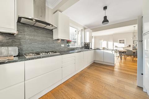 28 Forest Ridge, Beckenham, BR3 3NH