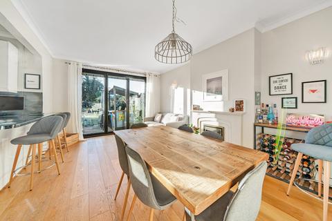 28 Forest Ridge, Beckenham, BR3 3NH
