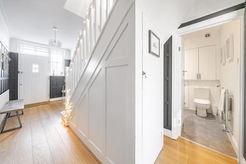 28 Forest Ridge, Beckenham, BR3 3NH