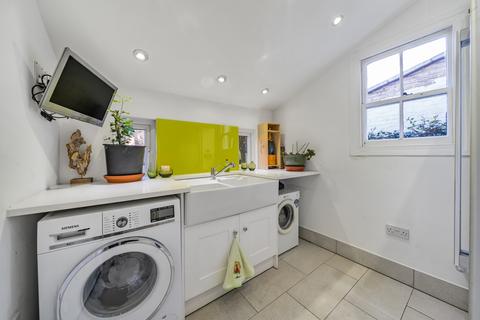 3 Queens Road, Beckenham, BR3 4JN