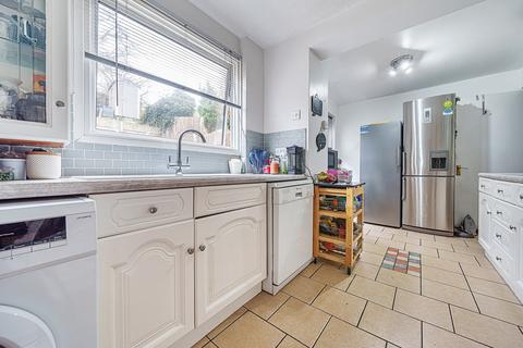 8 Taunton Close, Bexleyheath, DA7 6NN