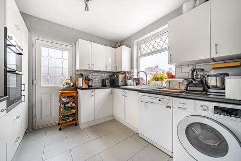 31 Normanhurst Avenue, Bexleyheath, DA7 4TS