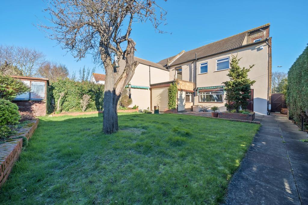 Upton Road, Bexleyheath 4 bed semidetached house for sale £750,000