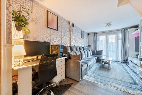 5 Sorrel Close, London, SE28 8ER
