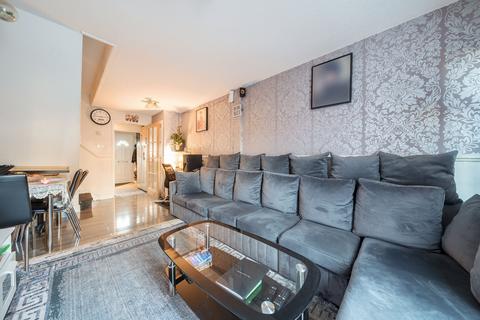 5 Sorrel Close, London, SE28 8ER