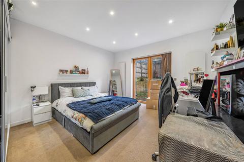 2 bedroom semi-detached house for sale, Woodville Close, London