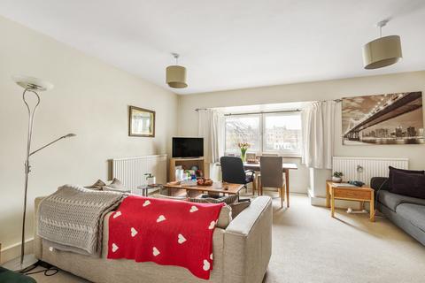 44 Allison Close, London, SE10 8AZ