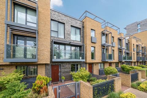 4 bedroom terraced house for sale, Tizzard Grove, London