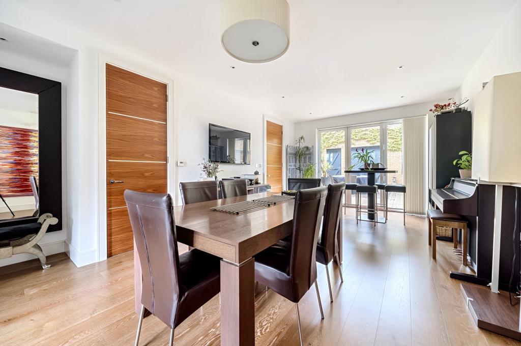 Tizzard Grove, London 4 bed terraced house for sale £1,250,000