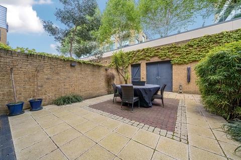 4 bedroom terraced house for sale, Tizzard Grove, London