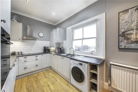 3 bedroom apartment for sale, Shooters Hill Road, London