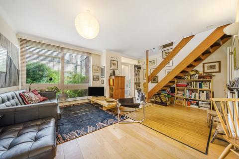 4 bedroom end of terrace house for sale, Belmont Park, London