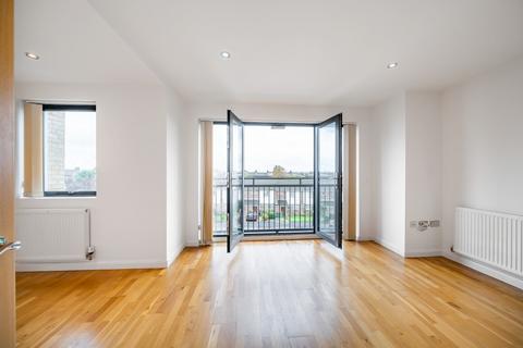 2 bedroom apartment for sale, Belmont Park, London