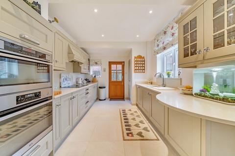 30 Shawfield Park, Bromley, BR1 2NG
