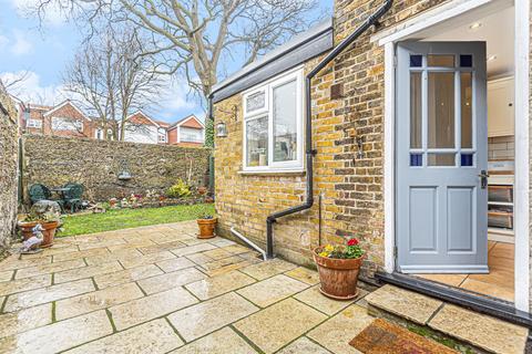 104 Park End, Bromley, BR1 4AW