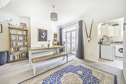 3 Cloisters Avenue, Bromley, BR2 8AN