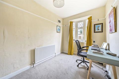 3 Cloisters Avenue, Bromley, BR2 8AN