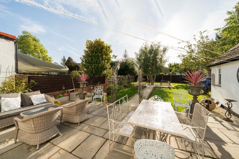 40 Whitehall Road, Bromley, BR2 9SQ