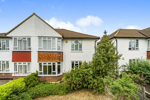 7 Wanstead Close, Bromley, BR1 3BN
