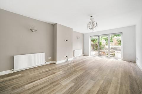 7 Wanstead Close, Bromley, BR1 3BN