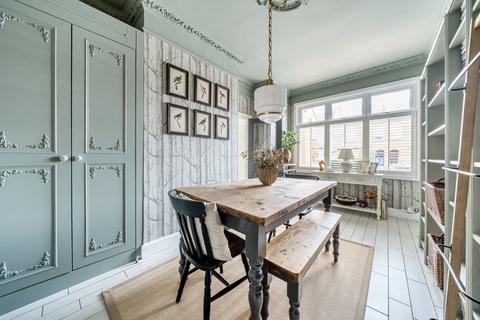 1 Mosslea Road, Bromley, BR2 9PS