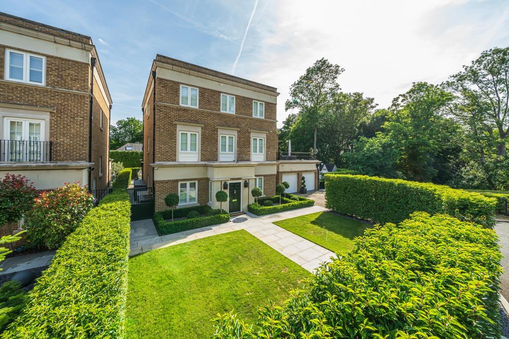 Willoughby Lane, Bromley, Kent 5 bed detached house £2,250,000
