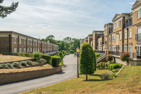 5 bedroom detached house for sale, Willoughby Lane, Bromley, Kent