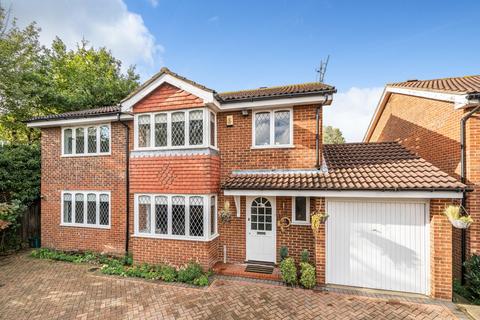 9 Windsor Close, Chislehurst, BR7 6TD