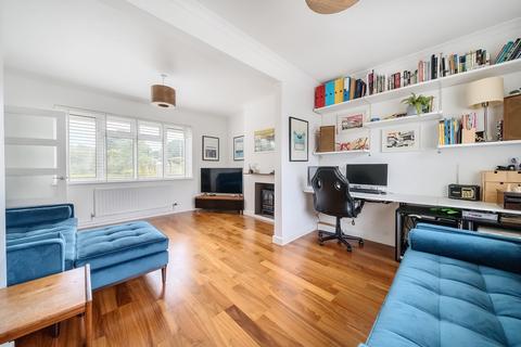 123 Slades Drive, Chislehurst, BR7 6JZ