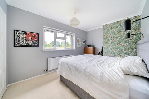 123 Slades Drive, Chislehurst, BR7 6JZ