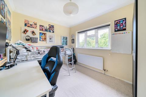 123 Slades Drive, Chislehurst, BR7 6JZ