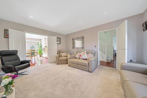 4 Fidgeon Close, Bromley, BR1 2FG