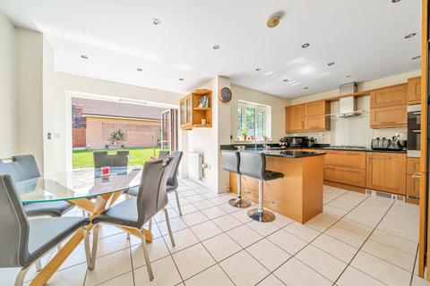 4 Fidgeon Close, Bromley, BR1 2FG
