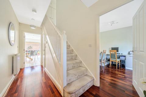 4 Fidgeon Close, Bromley, BR1 2FG