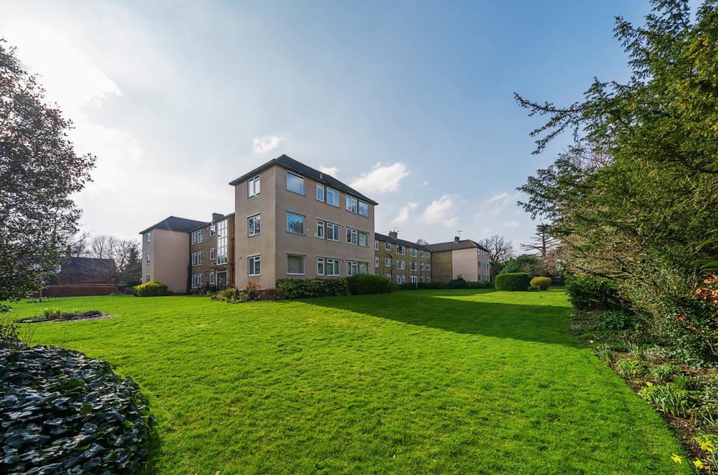 Kemnal Road, Chislehurst 2 bed apartment for sale £479,999