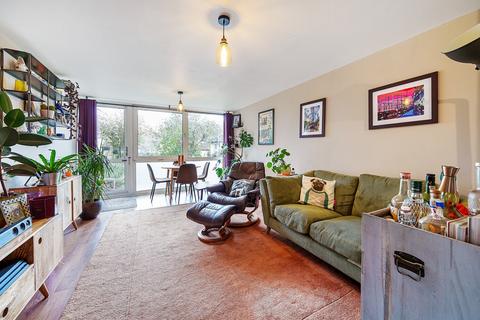 14 Kitley Gardens, London, SE19 2RY