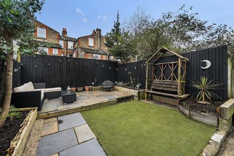 27a Gilbey Road, London, SW17 0QQ