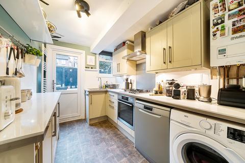 27a Gilbey Road, London, SW17 0QQ