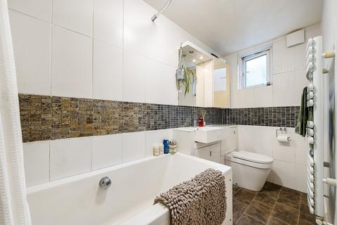27a Gilbey Road, London, SW17 0QQ
