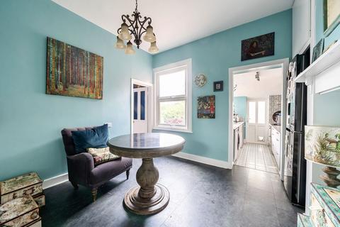 17 Hafton Road, London, SE6 1LW