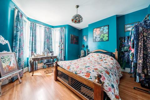 17 Hafton Road, London, SE6 1LW