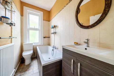 17 Hafton Road, London, SE6 1LW