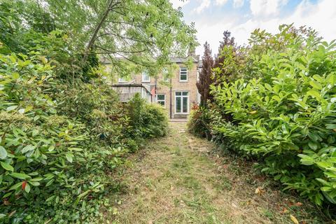 17 Hafton Road, London, SE6 1LW