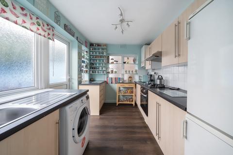 23 Faversham Road, London, SE6 4XE