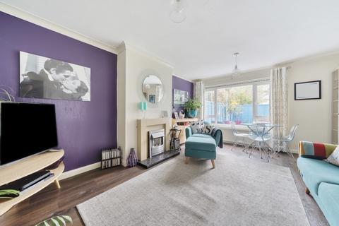 23 Faversham Road, London, SE6 4XE