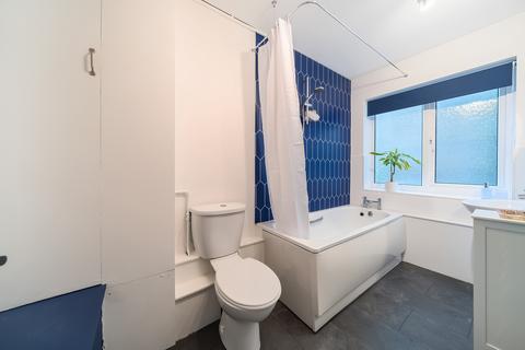 23 Faversham Road, London, SE6 4XE